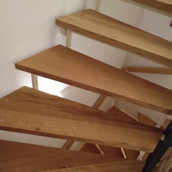 Treppenstufen-Eiche-Vollholz-verleimte-Rohlinge-wenig-astig